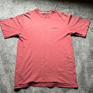 Patagonia maroon men’s small shirt(used)